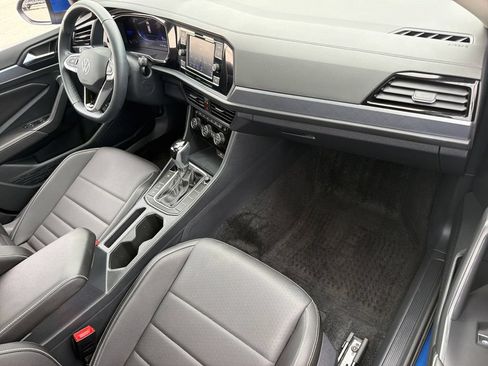 Certified 2024 Volkswagen Jetta SE w/ Panoramic Sunroof Package FWD image 27