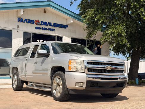 Used 2011 Chevrolet Silverado 1500 LT w/ Regional Value Package RWD image 1