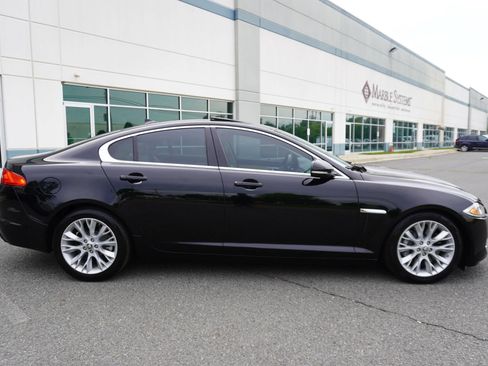 Used 2013 Jaguar XF 3.0 RWD image 8