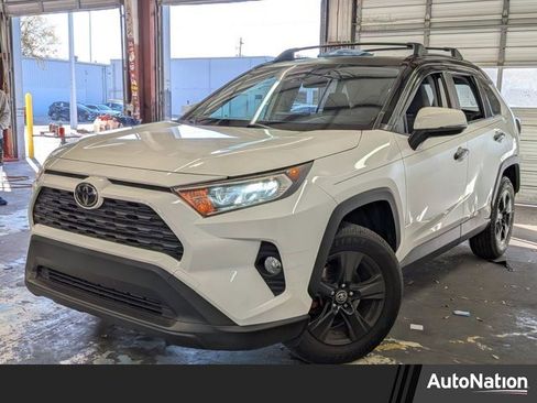 Used 2019 Toyota RAV4 XLE image 1