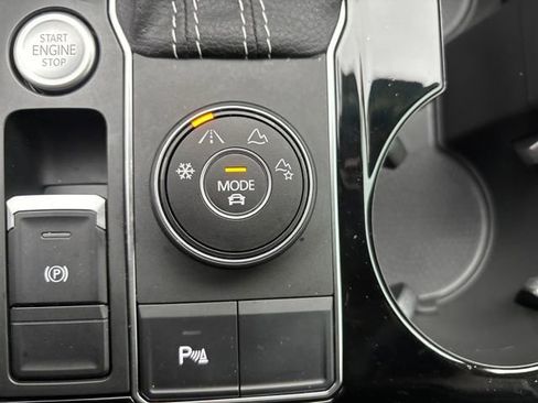 Used 2022 Volkswagen Atlas SE image 17