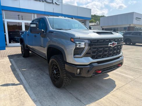 New 2026 Chevrolet Silverado 2500 ZR2 w/ LPO, Dark Essentials Package AWD/4WD image 5