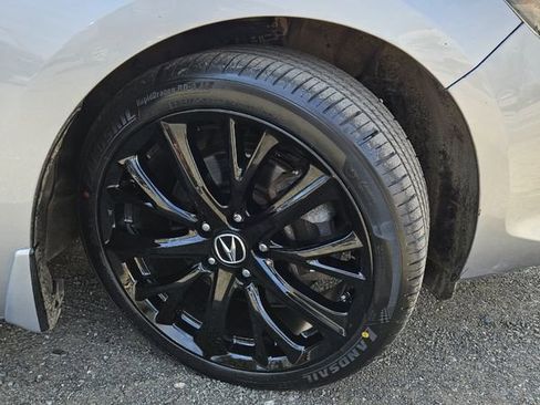 Used 2017 Acura ILX w/ Technology Plus Package image 13