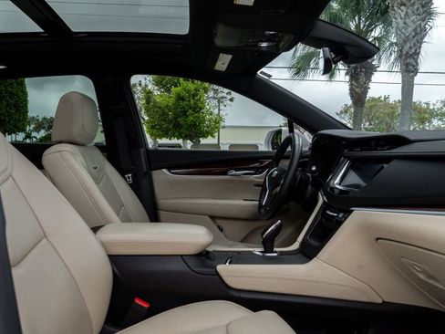 Used 2018 Cadillac XT5 Premium Luxury image 24