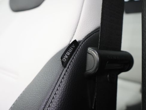 Used 2022 Mercedes-Benz GLB 35 AMG 4MATIC image 43