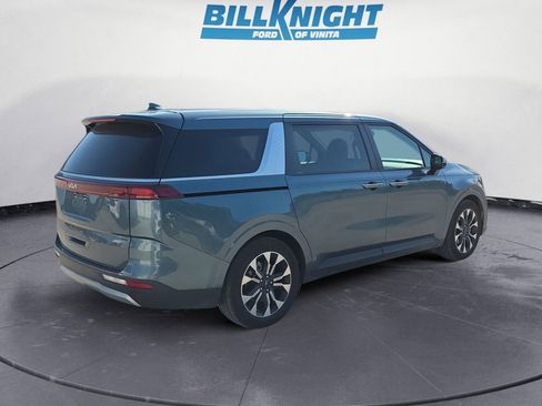 Used 2024 Kia Carnival EX FWD image 5