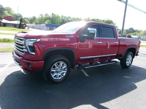 Used 2025 Chevrolet Silverado 2500 High Country w/ High Country Premium Package image 9