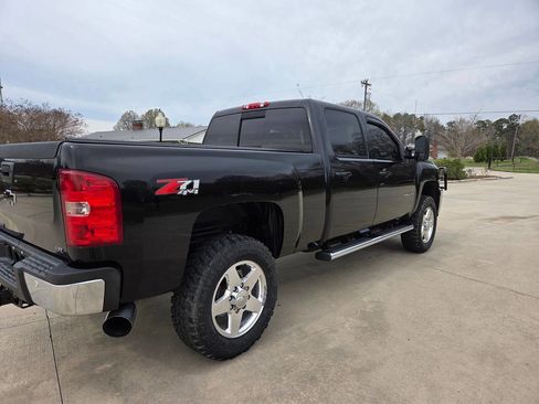 Used 2011 Chevrolet Silverado 2500 LTZ w/ LTZ Plus Package image 6