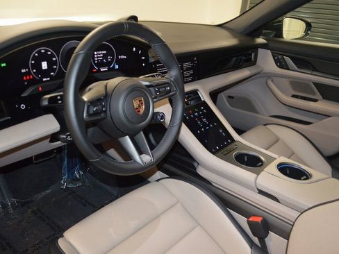 Used 2025 Porsche Taycan 4S AWD/4WD image 4