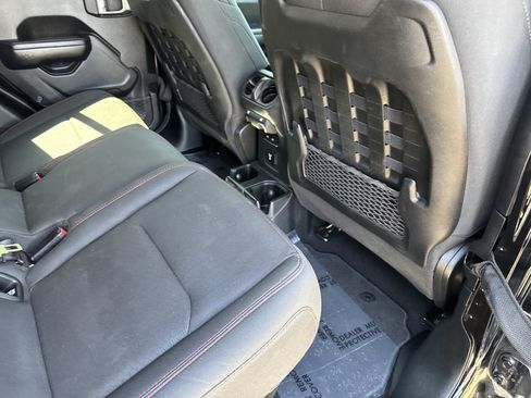 Used 2021 Jeep Gladiator Rubicon AWD/4WD image 13