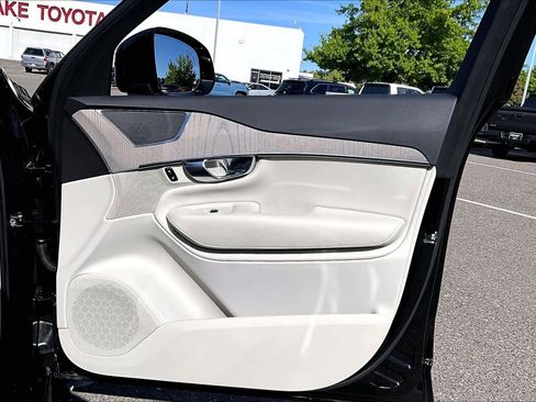 Used 2025 Volvo XC90 T8 Core w/ Climate Package image 22