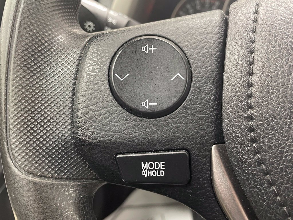 Used 2016 Toyota RAV4 LE AWD/4WD image 24
