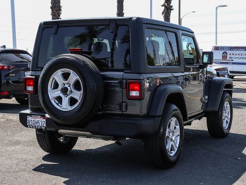 Used 2021 Jeep Wrangler Sport AWD/4WD image 7