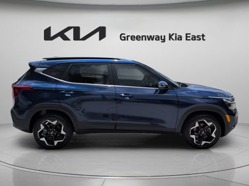 Certified 2024 Kia Seltos EX FWD image 4
