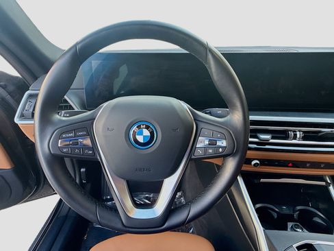 Used 2023 BMW i4 eDrive40 w/ Parking Assistance Package image 10