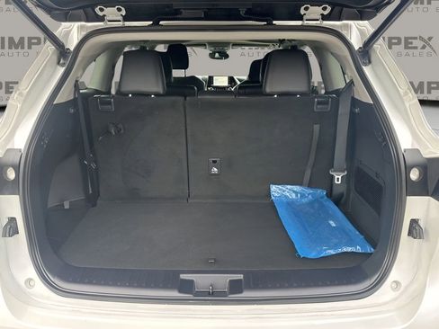 Used 2022 Toyota Highlander XLE image 30