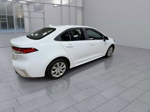 Certified 2025 Toyota Corolla LE image 8