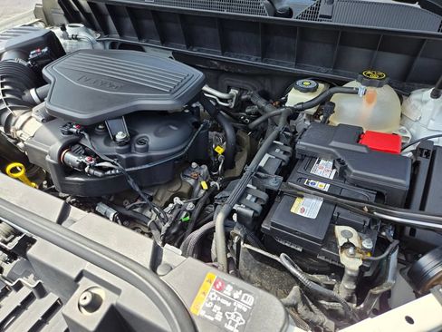 Used 2017 GMC Acadia SLT AWD/4WD image 25