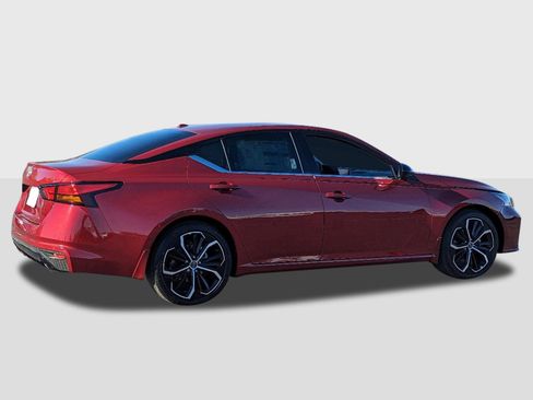 New 2026 Nissan Altima 2.5 SR FWD image 5