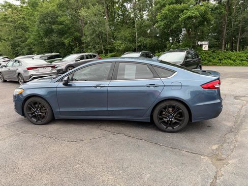 Used 2019 Ford Fusion SE w/ Equipment Group 151A FWD image 8
