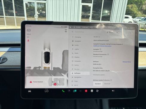 Used 2023 Tesla Model 3 Standard Range image 18