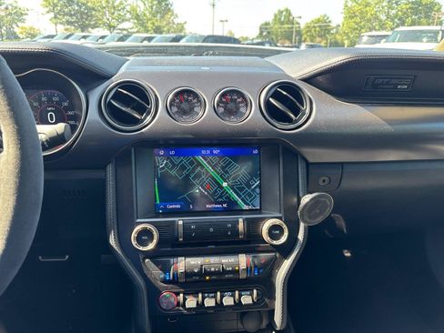 Used 2021 Ford Mustang Shelby GT500 w/ Technology Package RWD image 28