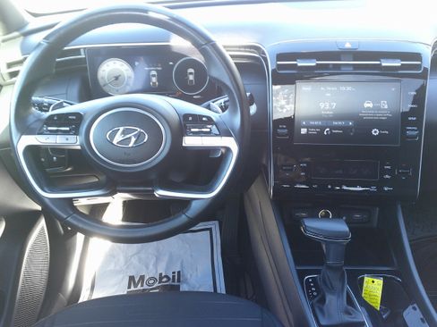 Used 2022 Hyundai Santa Cruz SEL Premium image 24