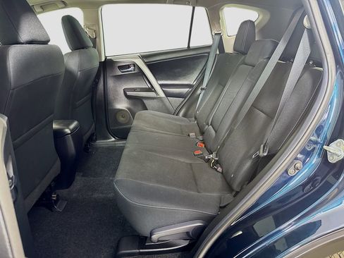 Used 2018 Toyota RAV4 XLE image 11