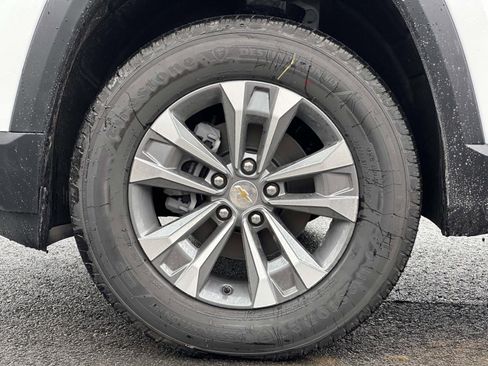 New 2026 Chevrolet Equinox LT image 7