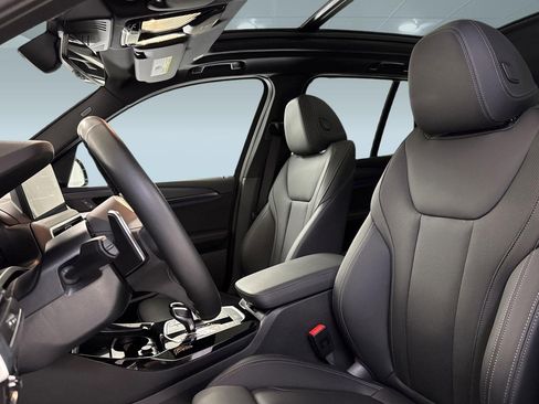 Used 2023 BMW X3 xDrive30i w/ M Sport Package image 5