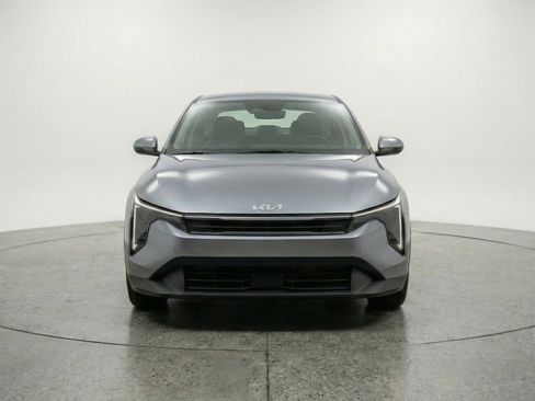 Used 2025 Kia K4 FWD image 2