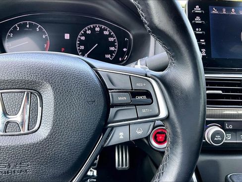Used 2018 Honda Accord Sport image 12