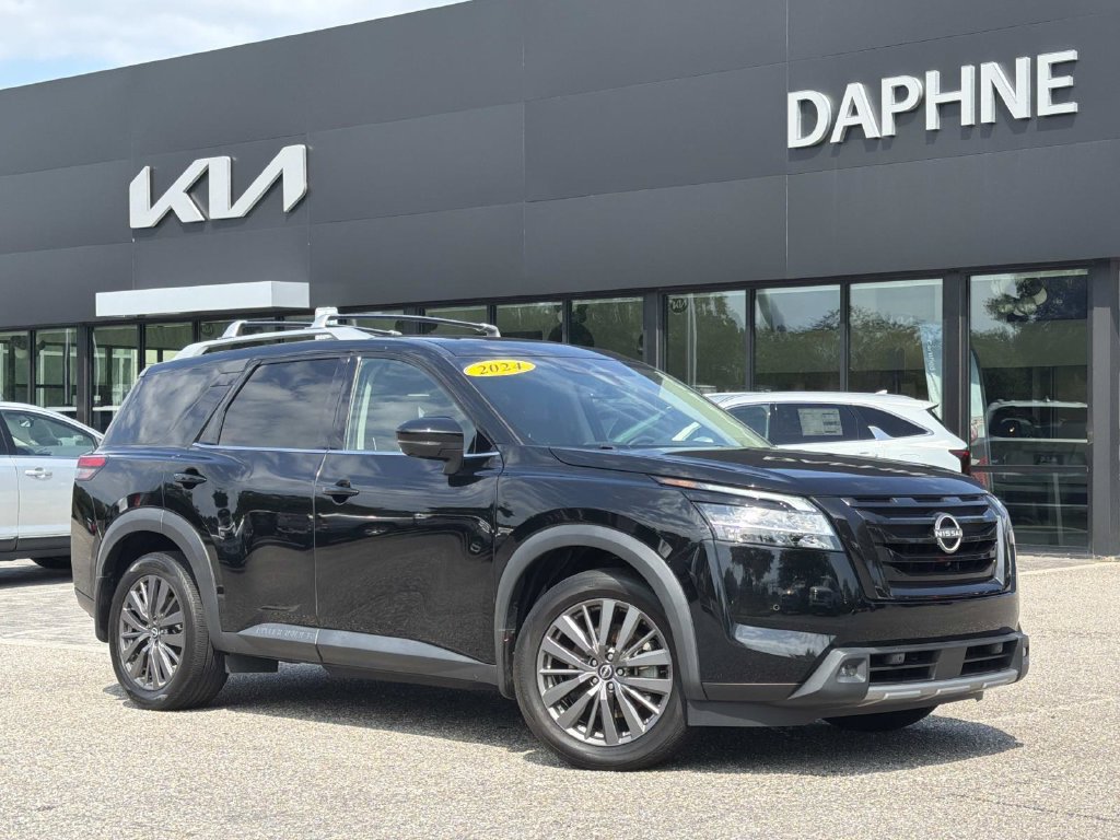 Used 2024 Nissan Pathfinder SL w/ SL Premium Package FWD image 1