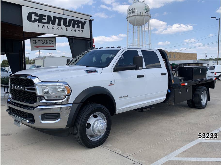 Used 2022 RAM 5500 Tradesman w/ Chrome Appearance Group RWD image 1