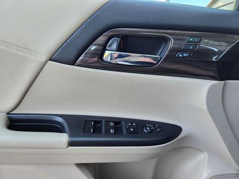 Used 2017 Honda Accord EX-L image 23