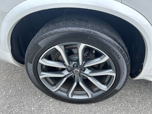 Used 2017 Volvo XC90 T6 Momentum w/ Vision Package AWD/4WD image 14