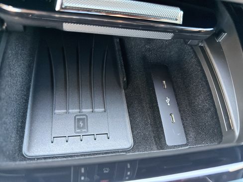 Used 2024 Porsche Cayenne AWD/4WD image 19