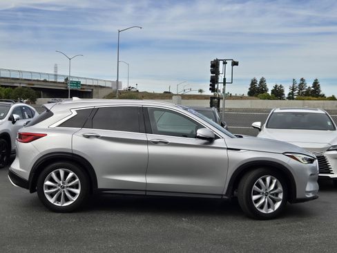 Used 2019 INFINITI QX50 Essential w/ Proactive Package image 3