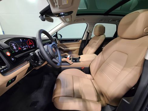 New 2026 Porsche Cayenne image 15