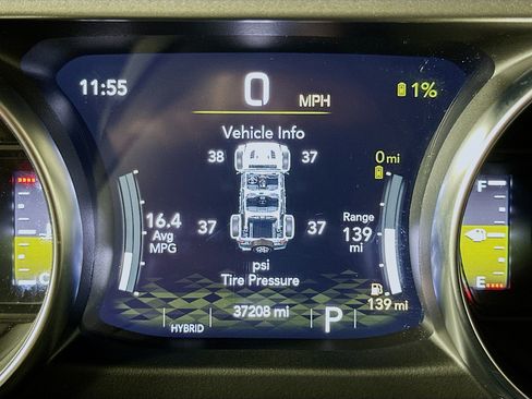 Used 2023 Jeep Wrangler Unlimited w/ 8.4" Radio Group AWD/4WD image 18