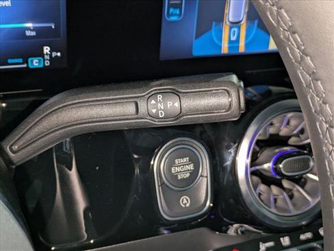 New 2026 Mercedes-Benz GLA 250 GLA 250 image 18