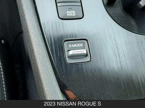 Used 2023 Nissan Rogue S image 21
