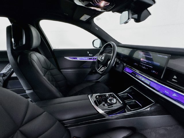 Used 2026 BMW 740i RWD image 26