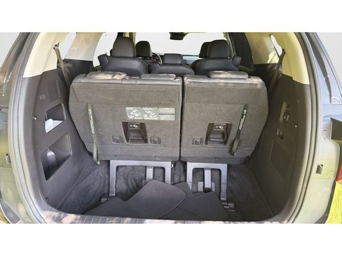 Used 2025 Kia Carnival SX Prestige FWD image 11