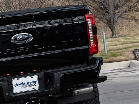 Used 2025 Ford F450 Lariat image 9