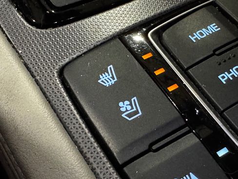 Used 2016 Hyundai Genesis 3.8 w/ Option Group 04 RWD image 34