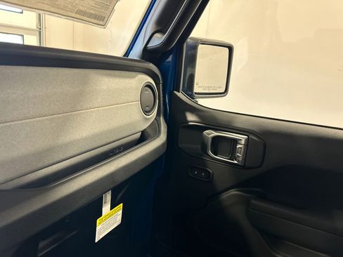 New 2026 Jeep Gladiator Willys image 25