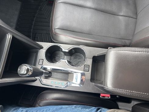 Used 2017 Chevrolet Equinox Premier w/ Enhanced Convenience Package image 17