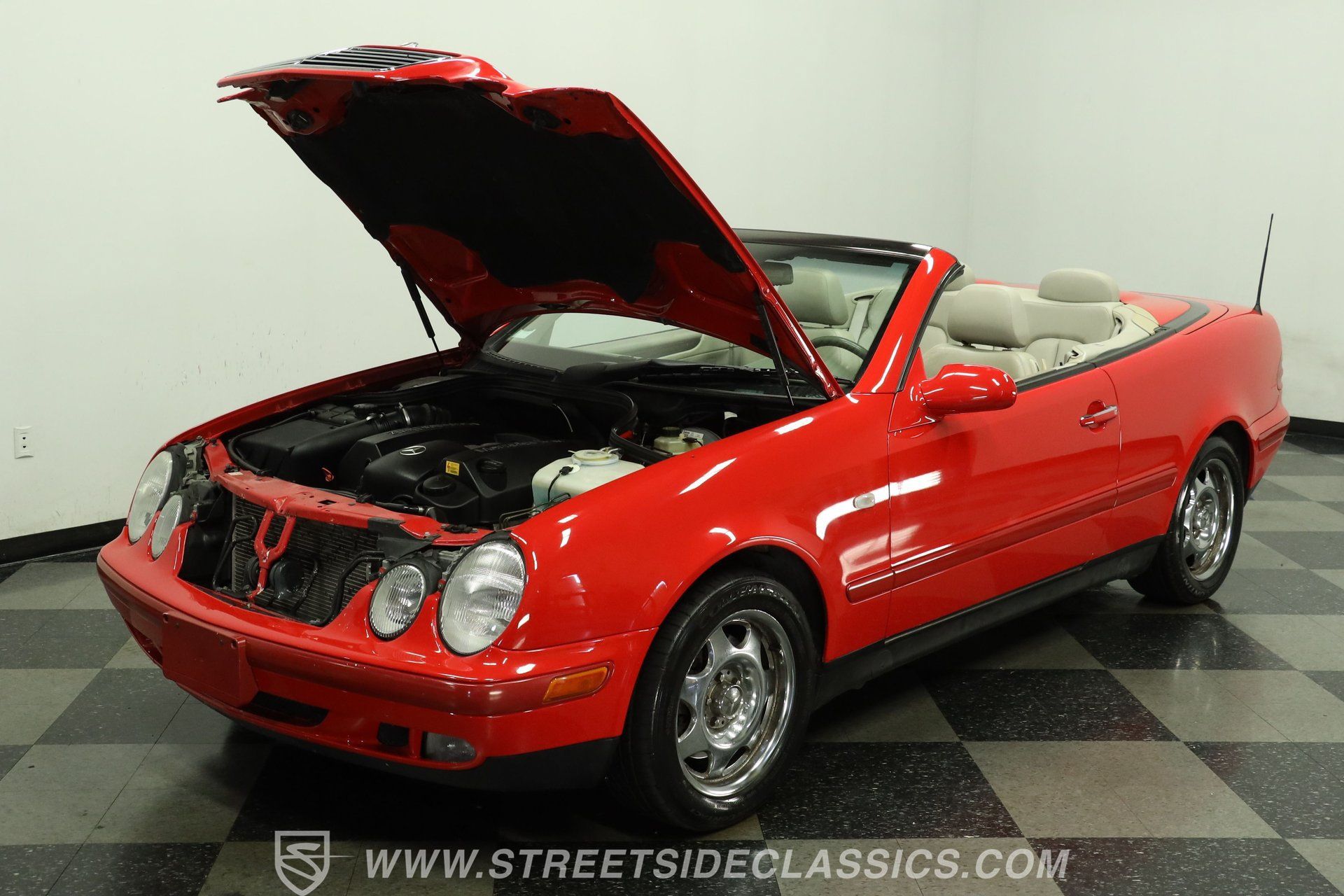Used 1999 Mercedes-Benz CLK 320 Cabriolet image 30