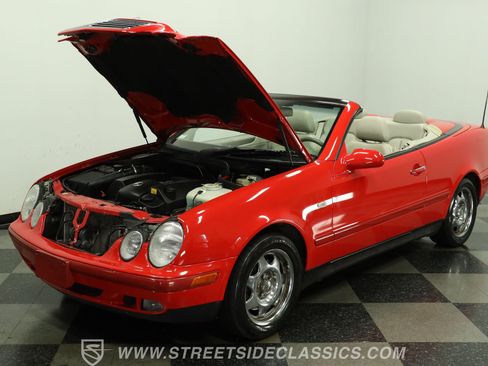 Used 1999 Mercedes-Benz CLK 320 Cabriolet image 30